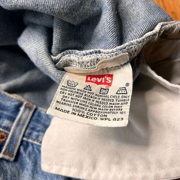 Vintage 90s Levi’s 501 Distressed Jeans Light Wash 34x33 - Picture 9 of 9